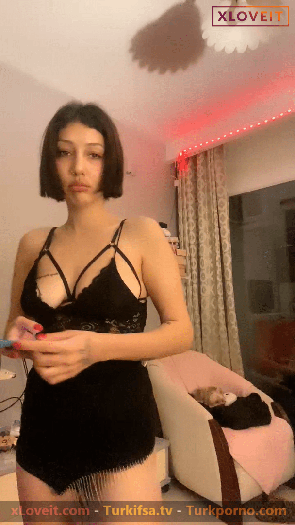 Tango Yasmin ifşa Genç escortun uzun yayınını seyret