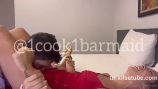 1cook1barmaid (Şima Simal) çiftinin Onlyfans ifşa videosu – Dayanamadım… kırmızı ona çok yakışıyor🍓🥵❤️‍🔥