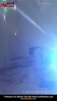 Genç Seks Eliz Can çiftinden kerane gibi odada sikiş
