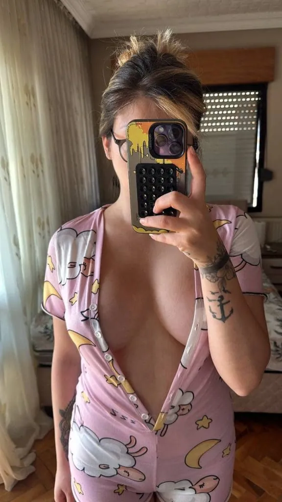 Simge Barankoglu Ifsa Nude Videolu Guncel 15 576x1024 1