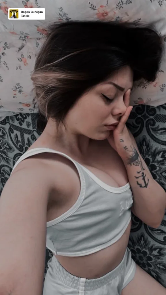 Simge Barankoglu Ifsa Seks I Resimler 16 576x1024 1
