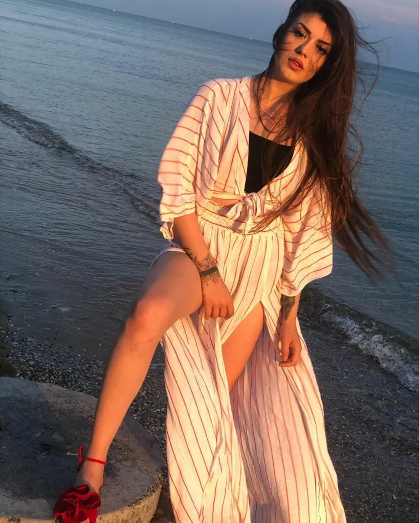Simge Barankoglu Ifsa Seks I Resimler 28 819x1024 1