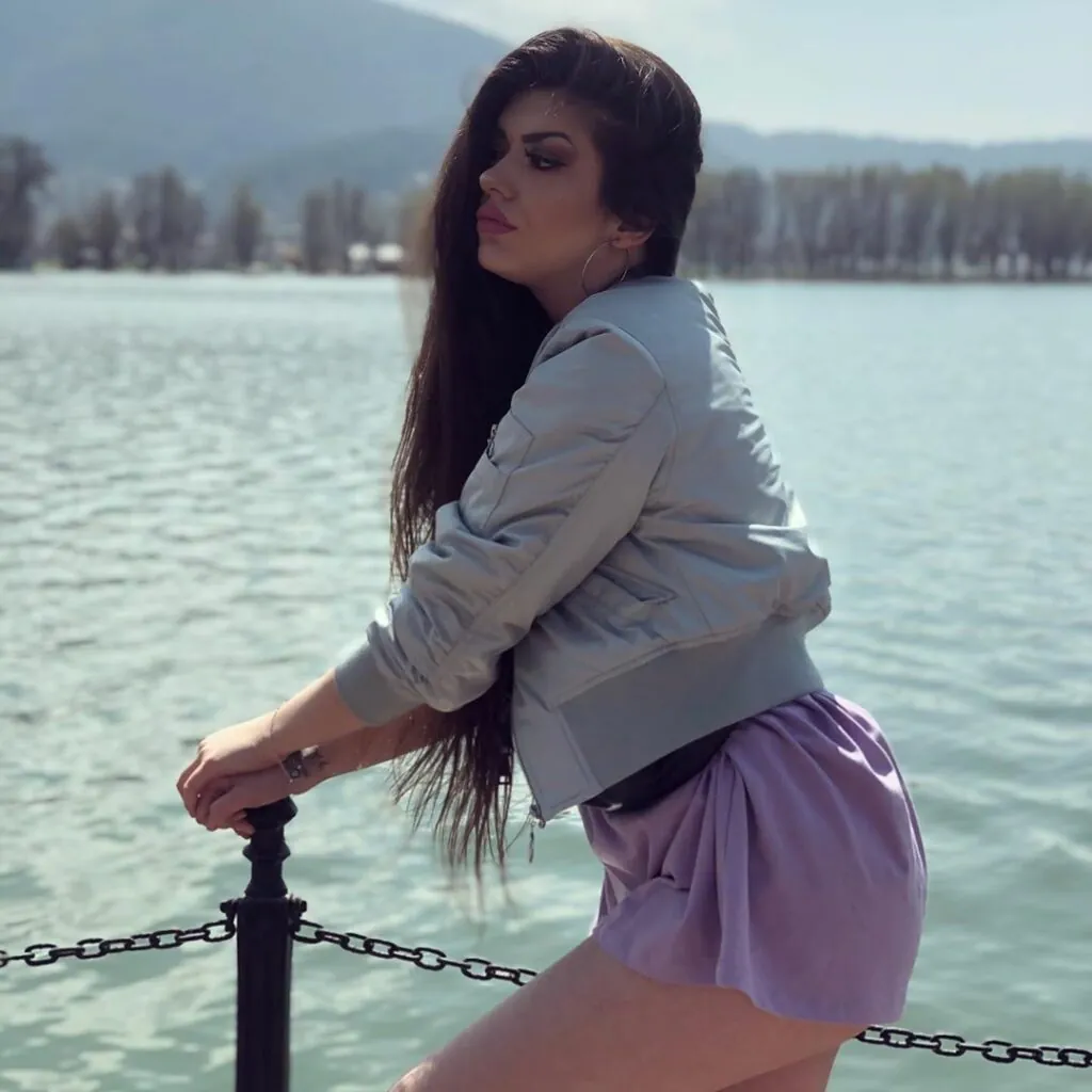 Simge Barankoglu Ifsa Seks I Resimler 29 1024x1024 1