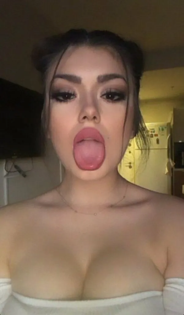 Simge Barankoglu Ifsa Seks I Resimler 31 601x1024 1