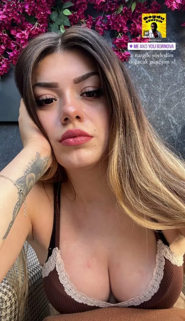 Simge Barankoglu Ifsa Seks I Resimler 36 589x1024 1