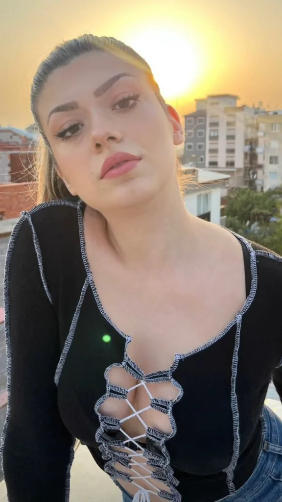 Simge Barankoglu Ifsa Seks I Resimler 37 576x1024 1