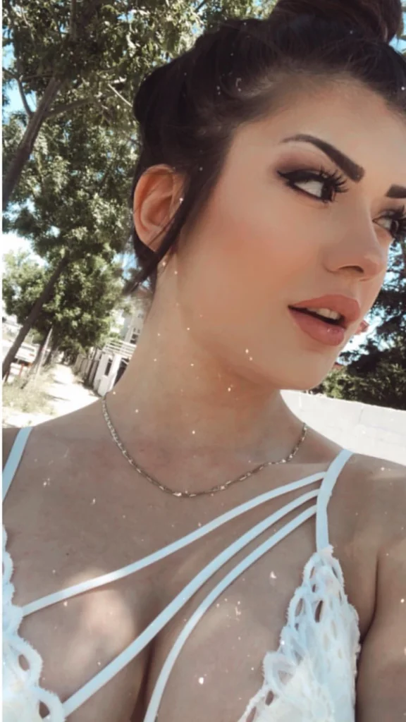 Simge Barankoglu Ifsa Seks I Resimler 56 576x1024 1