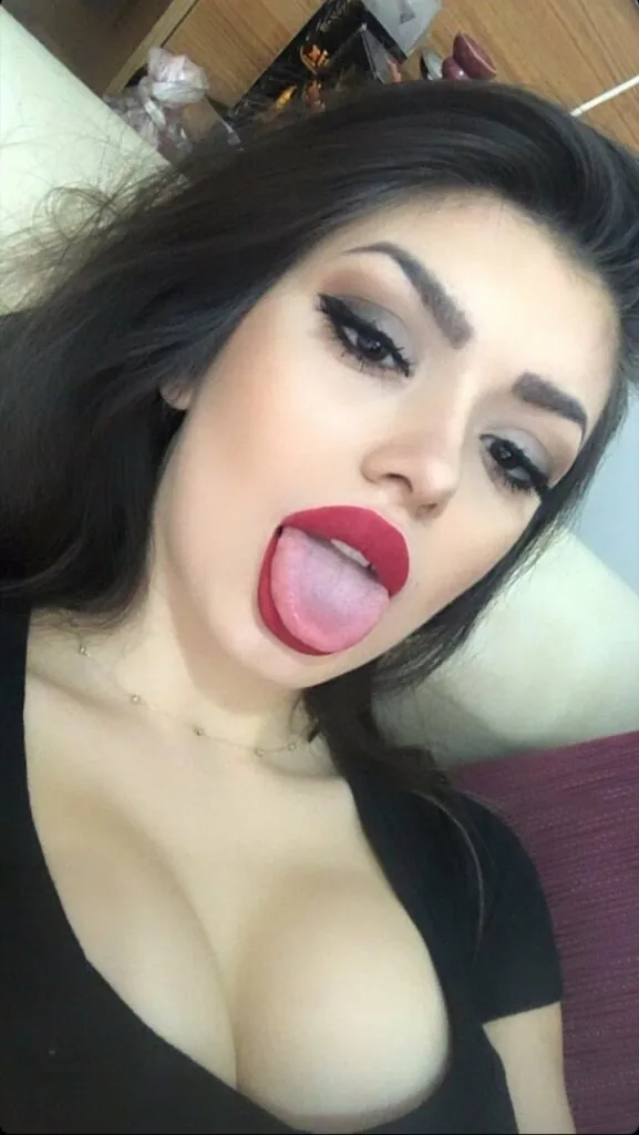 Simge Barankoglu Ifsa Seks I Resimler 56 577x1024 1