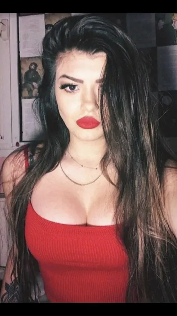 Simge Barankoglu Ifsa Seks I Resimler 59 576x1024 1